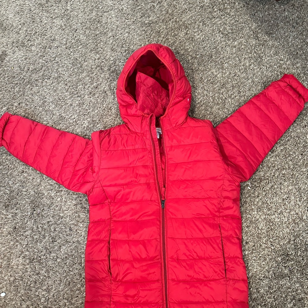 Amazon Essentials lightweight puff jacket, Size 12, red, new without tags.